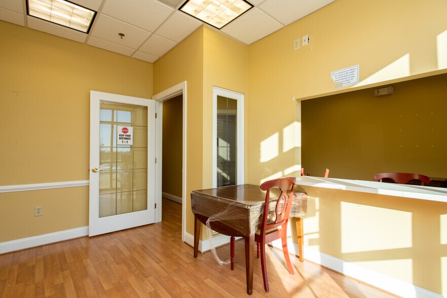 More Photos Of 75 Thomas Johnson Dr, Frederick Medical For Sale