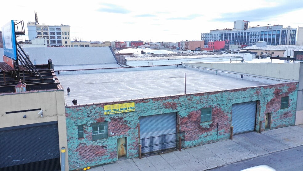 Primary Photo Of 35 Bowne St, Brooklyn Warehouse For Lease