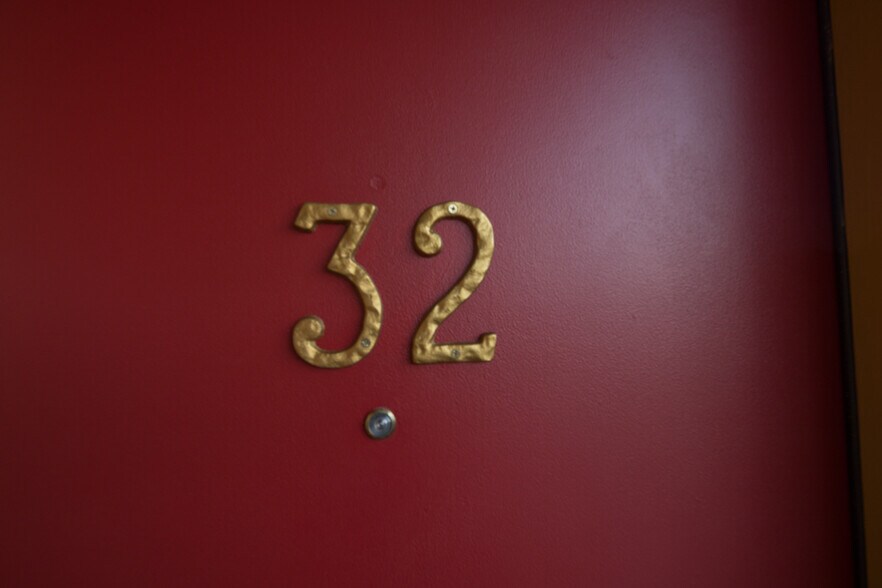 More Photos Of 166 S 400 E, Moab Hotel For Sale