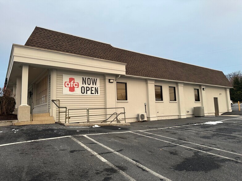 More Photos Of 49 Prince St, Harrisburg Medical For Sale