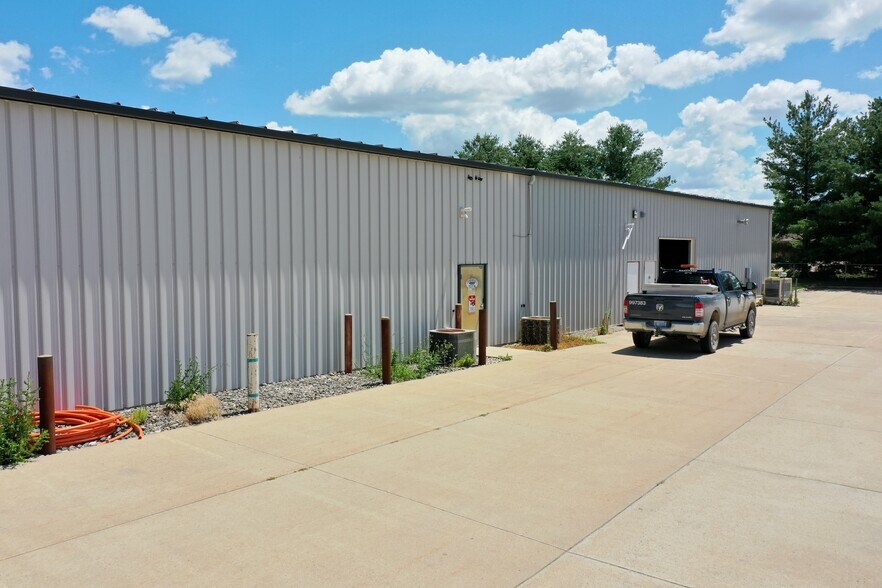 More Photos Of 1801 N 13th Ave E, Newton Flex For Lease