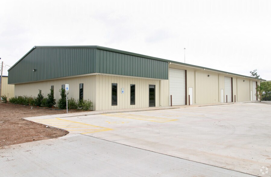 More Photos Of 1124 E Reno Ave, Oklahoma City Warehouse For Lease