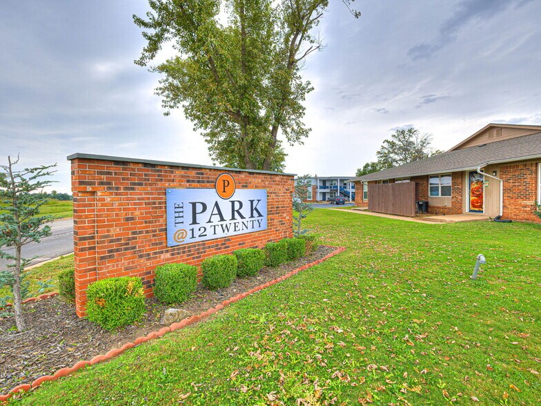 More Photos Of 1220 SE 9th St, Pryor Apartments For Sale