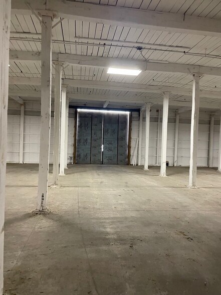 More Photos Of 2501 Millers Ln, Louisville Warehouse For Lease