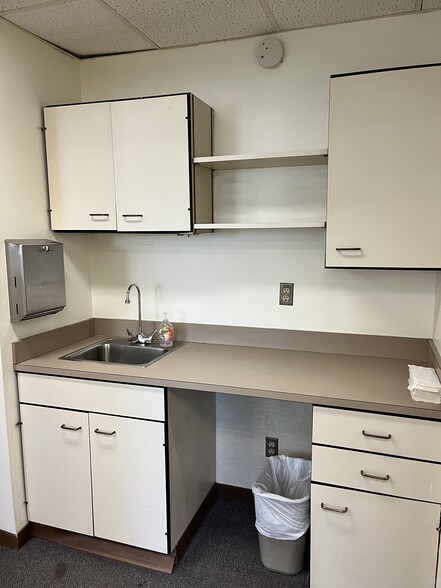 More Photos Of 20 Hope Ave, Waltham Medical For Sale