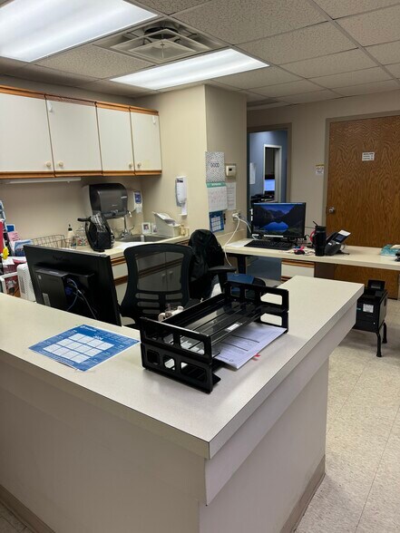 More Photos Of 1136-1138 Independence Ave, Marion Medical For Sale