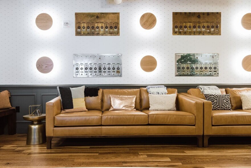 More Photos Of 450 Lexington Ave, New York Coworking Space