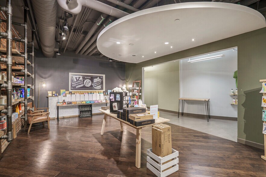 More Photos Of 166 S Kalamazoo Mall, Kalamazoo General Retail For Lease