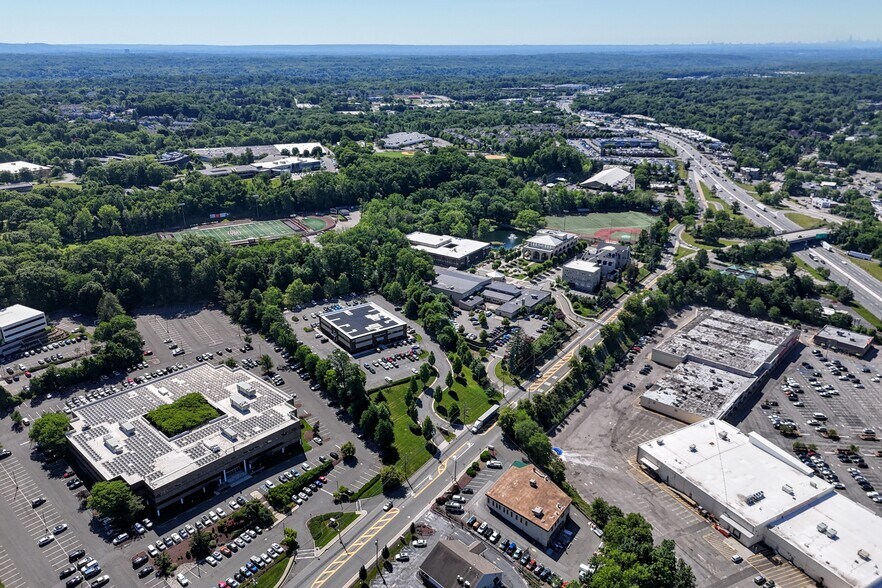 More Photos Of 470 Franklin Tpke, Ramsey Medical For Lease