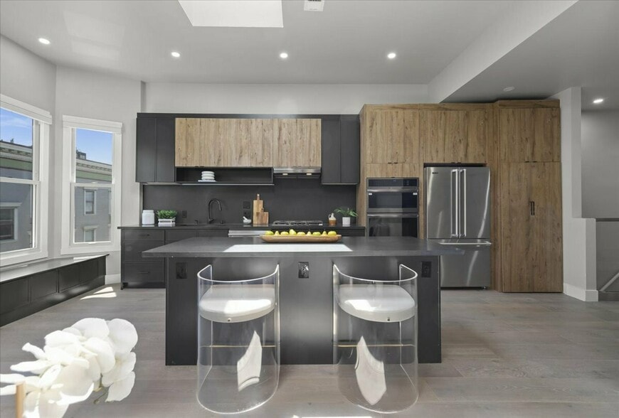 More Photos Of 1431 Grant Ave, San Francisco Multifamily For Sale