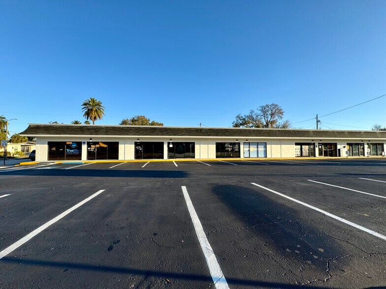More Photos Of 4257 W Kennedy Blvd, Tampa Storefront Retail Office For Lease