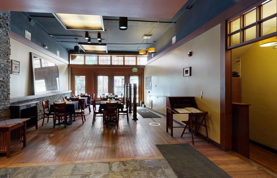 More Photos Of 313 N Charles St, Baltimore Storefront Retail Residential For Lease