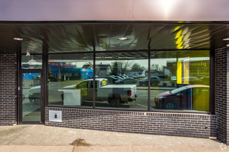 More Photos Of 3404 Lorain Ave, Cleveland Office Residential For Sale