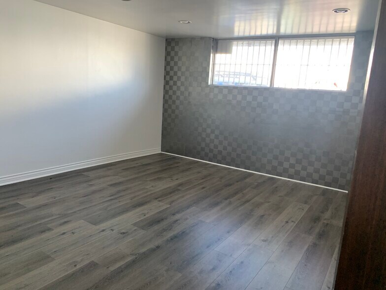 More Photos Of 1390 Newton St, Los Angeles Warehouse For Lease