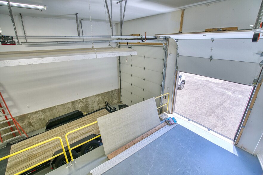 More Photos Of 1120 Boston Ave, Longmont Warehouse For Lease