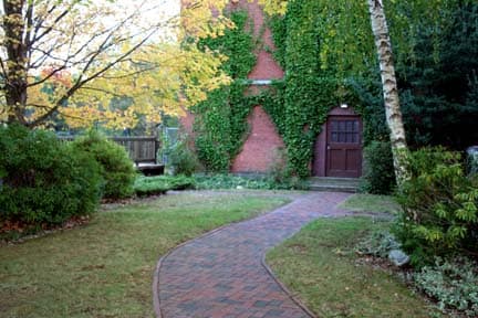 More Photos Of 156 River Rd, Willington Showroom For Sale