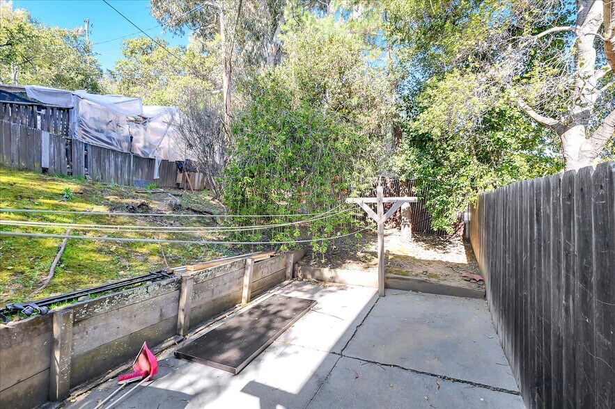 More Photos Of 6 Garden Ct, Belmont Apartments For Sale