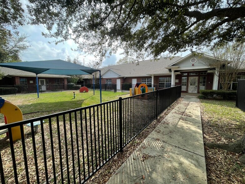 More Photos Of 16255 Longenbaugh Dr, Houston Daycare Center For Lease