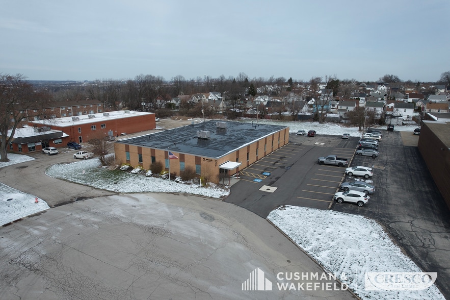 More Photos Of 9257 Midwest Ave, Garfield Heights Showroom For Sale