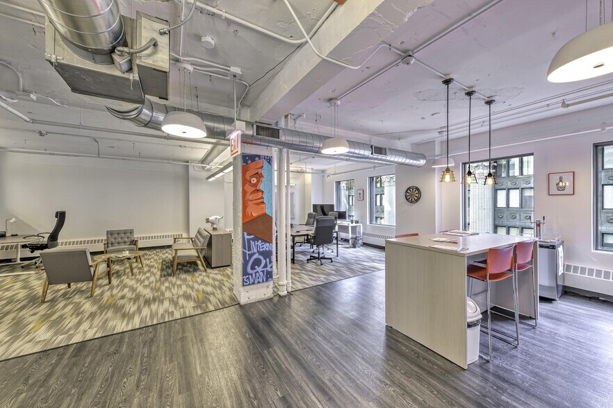 More Photos Of 100 N LaSalle St, Chicago Office For Lease