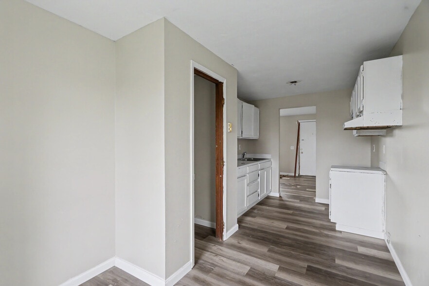 More Photos Of 318 Rae Ct, Willard Apartments For Sale