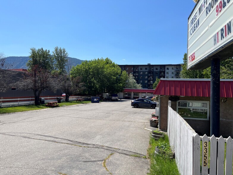 More Photos Of 3355 Skaha Lake Rd, Penticton Hotel For Sale