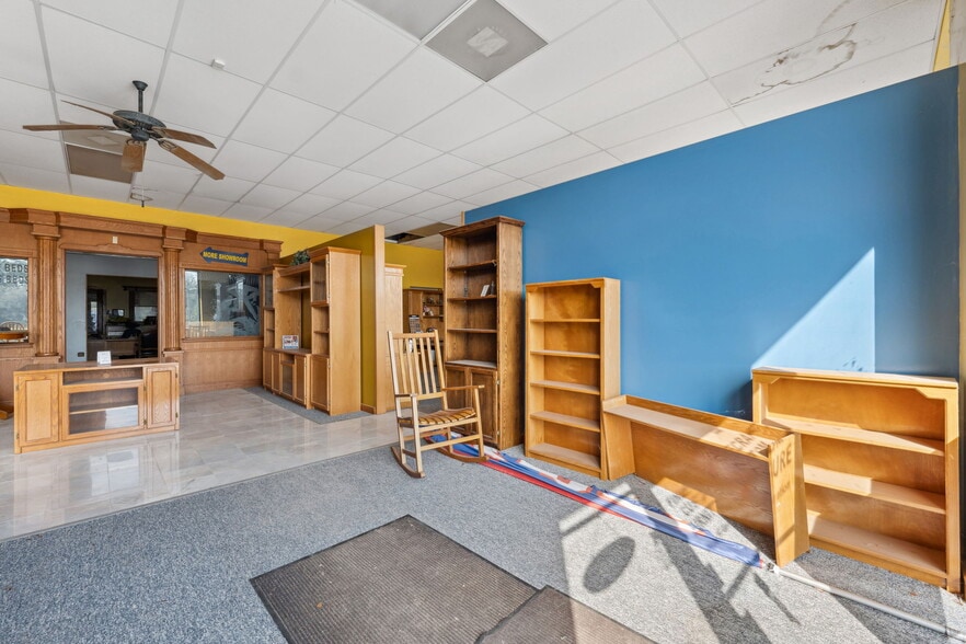 More Photos Of 18331 US Highway 19, Hudson Industrial For Sale