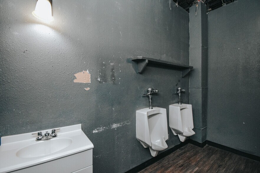 More Photos Of 4106 Houston Hwy, Victoria General Retail For Lease