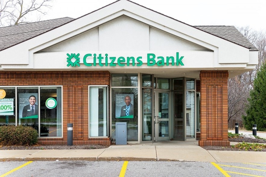 More Photos Of 690 Richmond Rd, Richmond Heights Bank For Sale