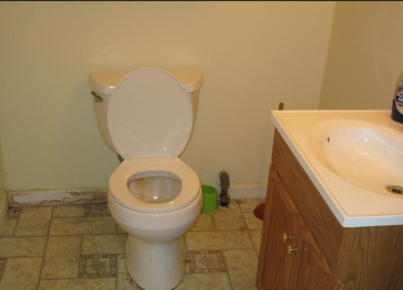 More Photos Of 4735 S Straits Hwy, Indian River General Retail For Sale