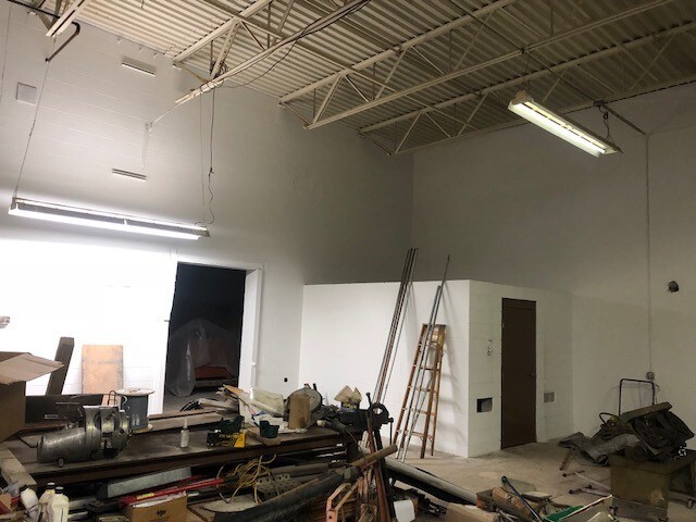 More Photos Of 35468 Groesbeck Hwy, Clinton Township Warehouse For Lease