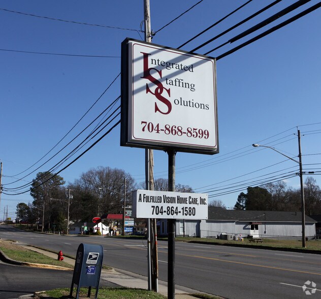 More Photos Of 910 E Garrison Blvd, Gastonia General Retail For Sale