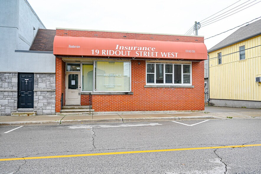 Primary Photo Of 19 Ridout St W, Tillsonburg Office For Lease