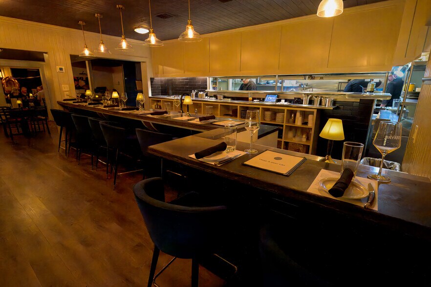 More Photos Of 300 E Main St, Johnson City Restaurant For Sale