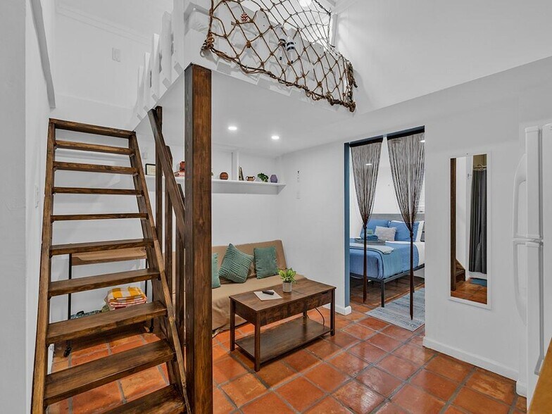 More Photos Of 1944 NE 5th St, Deerfield Beach Apartments For Sale