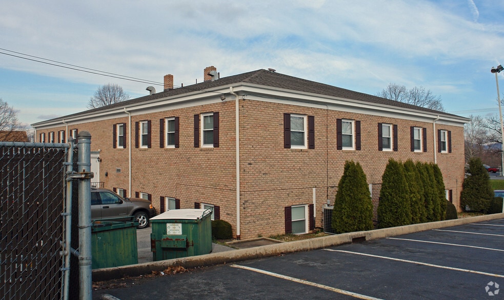 More Photos Of 420 N Park Rd, Wyomissing Office For Sale