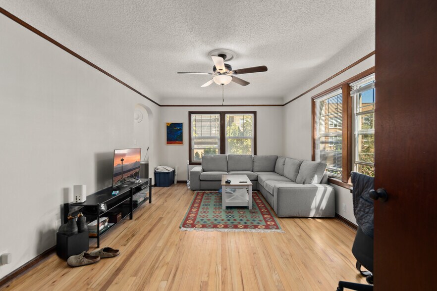 More Photos Of , Seattle Multifamily For Sale