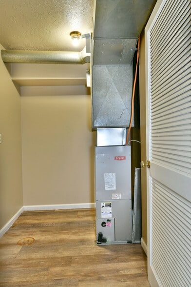 More Photos Of 203-205 Churchill Hubbard Rd, Youngstown Apartments For Sale