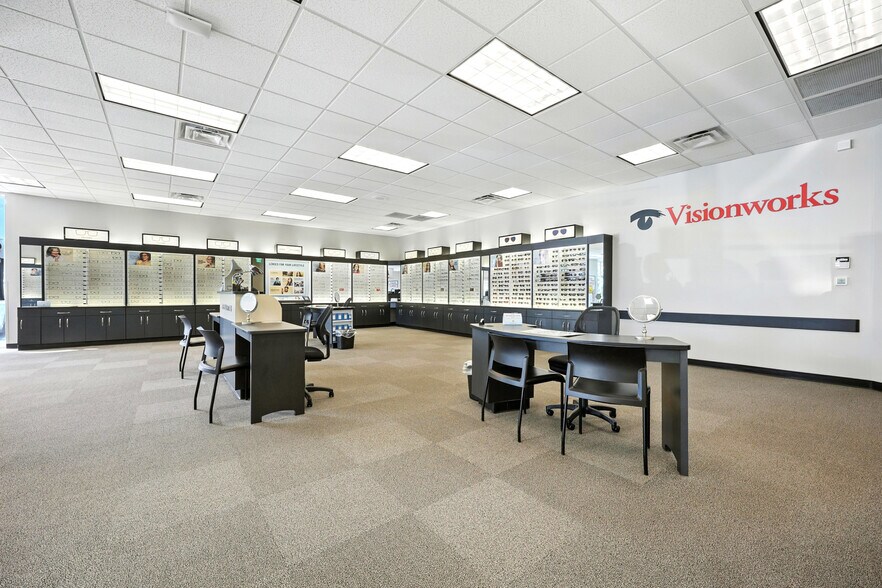 More Photos Of 9480 Arlington Expy, Jacksonville Freestanding For Sale