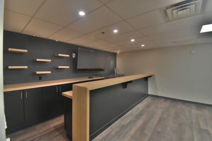 More Photos Of 378 Page St, Stoughton Light Distribution For Lease