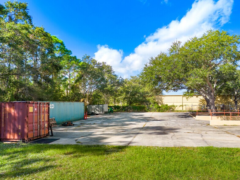 More Photos Of 2725 Center Pl, Melbourne Research And Development For Sale