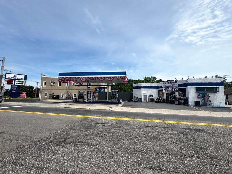 More Photos Of 270 W Main St, Patchogue Service Station For Sale