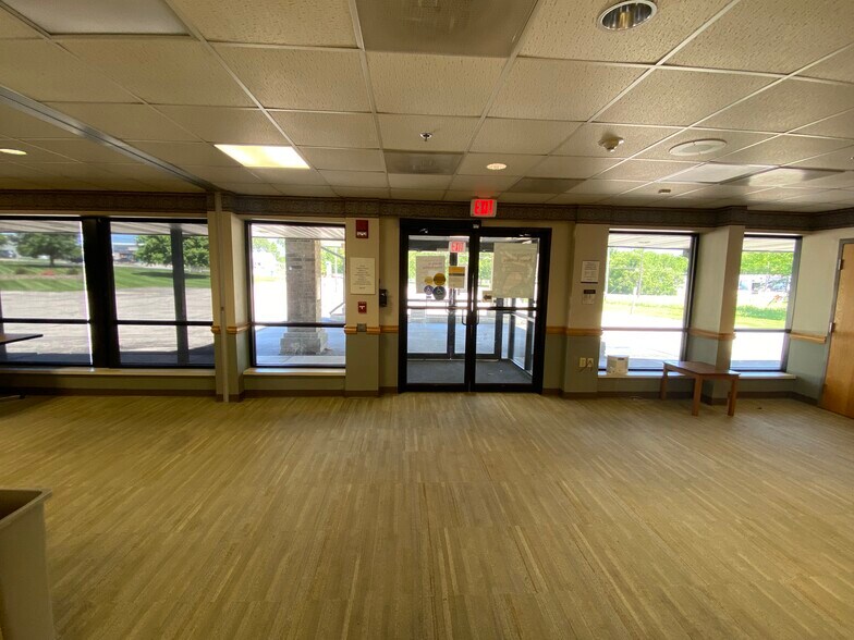 More Photos Of 2120 W Kearney St, Springfield Medical For Sale