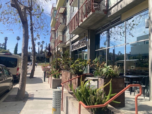 More Photos Of 175 S Ventura Ave, Ventura Apartments For Lease