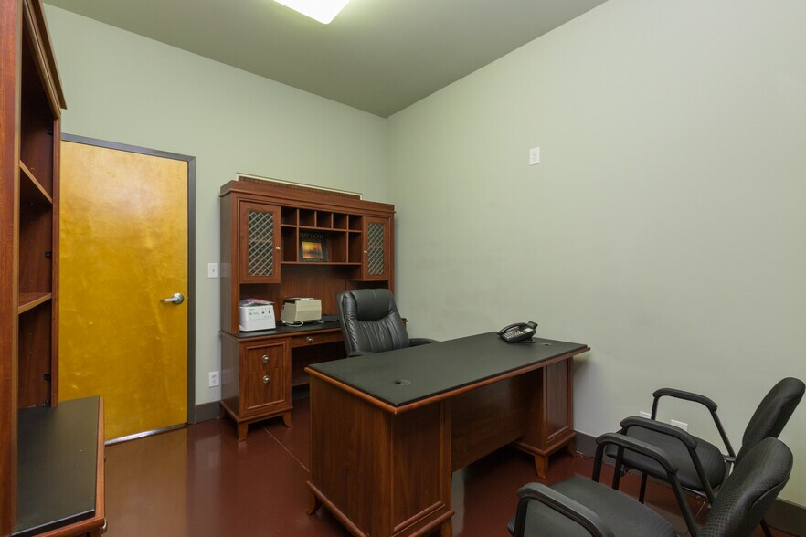 More Photos Of 100 S Greentree Ln, Foley Medical For Sale