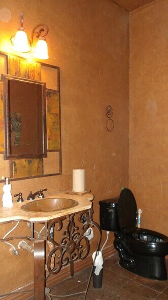 More Photos Of 1906A E Tyler, Harlingen Office For Sale