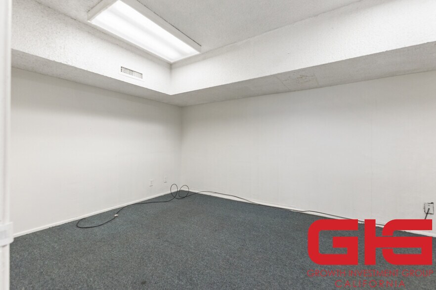 More Photos Of 1245 E Walnut St, Pasadena Loft Creative Space For Sale