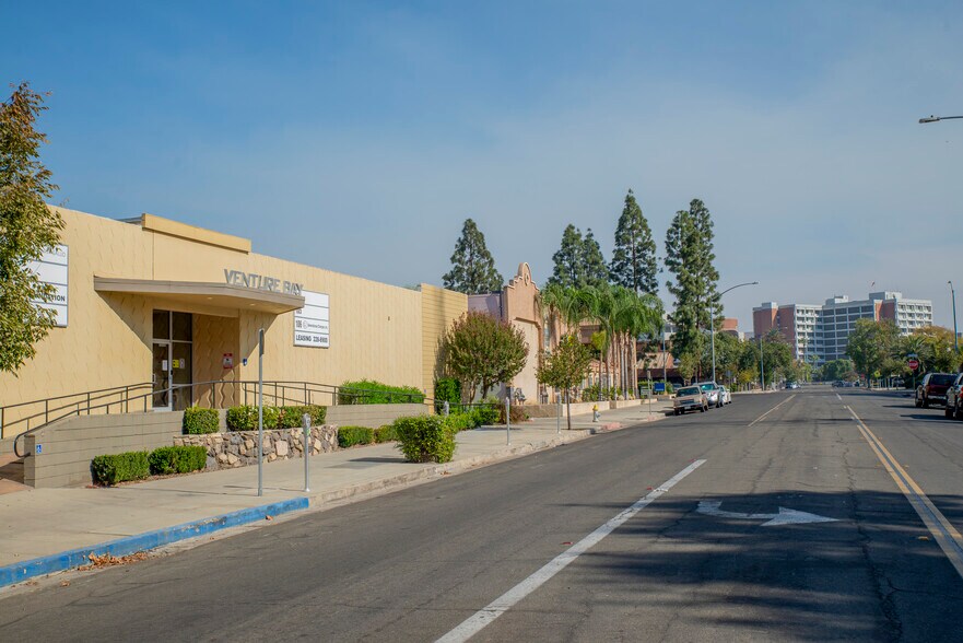 More Photos Of 2409 Merced St, Fresno Medical For Lease