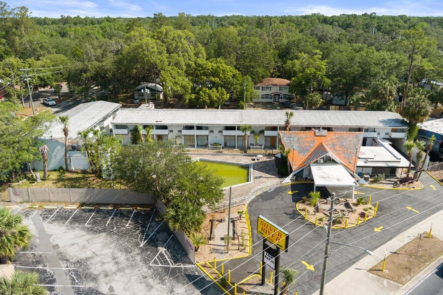 More Photos Of 5565 E Silver Springs Blvd, Silver Springs Hotel For Sale