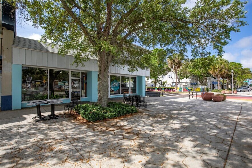 More Photos Of 2458-2462 Central Ave, Saint Petersburg Restaurant For Sale